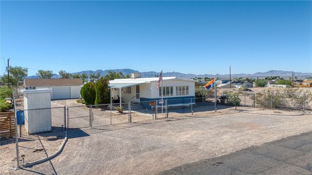 4826 Powell Lake Road, Topock, AZ 86436