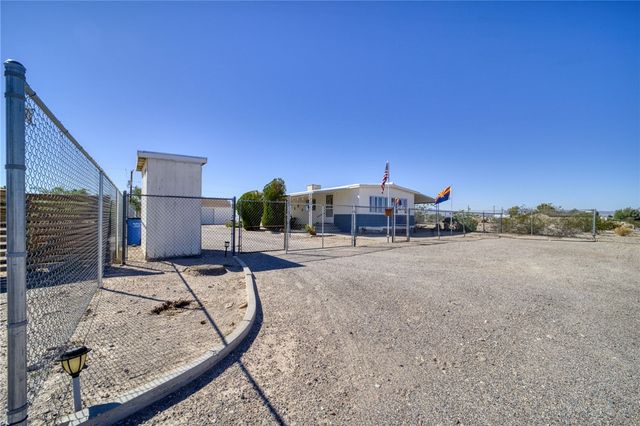 4826 Powell Lake Road, Topock, AZ 86436