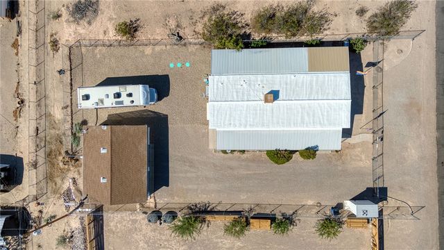 4826 Powell Lake Road, Topock, AZ 86436