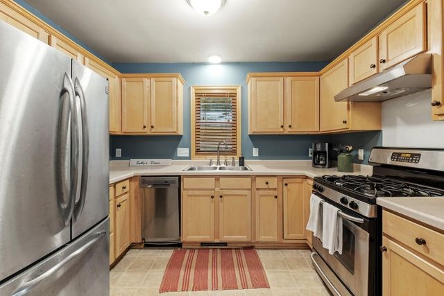 220 Baker Street E, Saint Paul, MN 55107