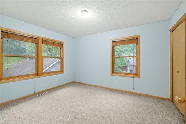 220 Baker Street E, Saint Paul, MN 55107
