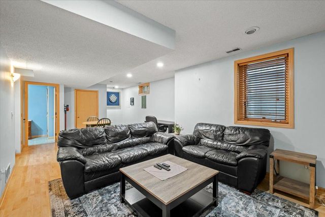 220 Baker Street E, Saint Paul, MN 55107