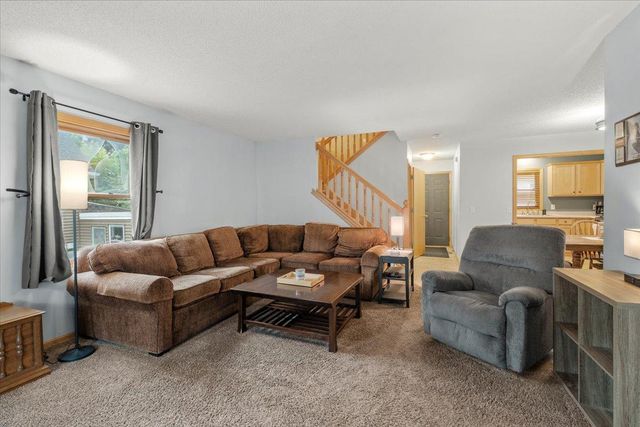 220 Baker Street E, Saint Paul, MN 55107