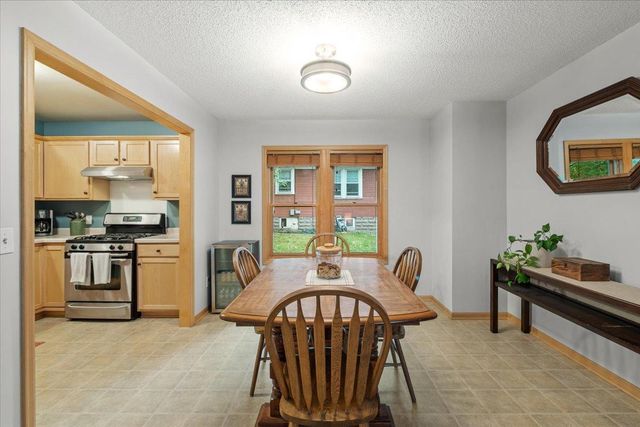 220 Baker Street E, Saint Paul, MN 55107