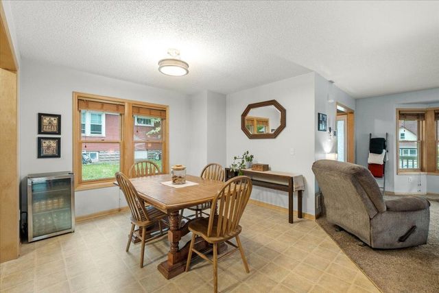 220 Baker Street E, Saint Paul, MN 55107