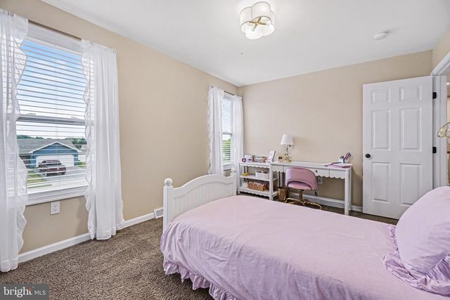 223 EDGEMONT LN, Newmanstown, PA 17073