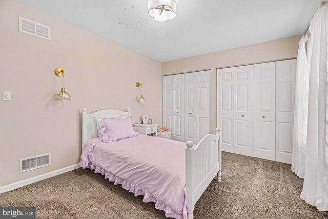 223 EDGEMONT LN, Newmanstown, PA 17073