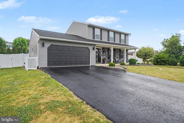 223 EDGEMONT LN, Newmanstown, PA 17073