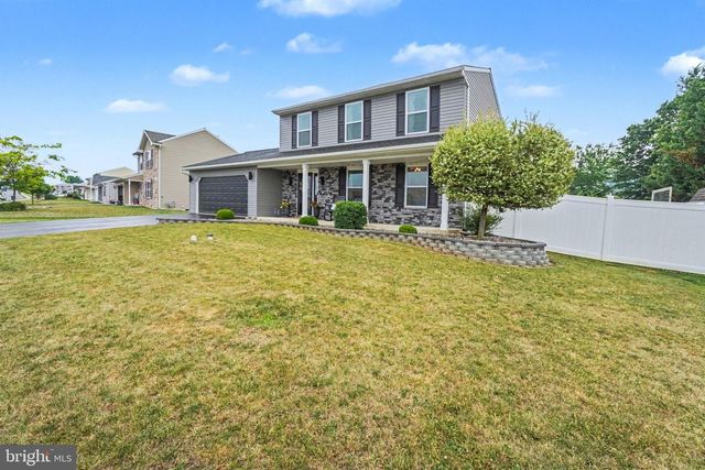 223 EDGEMONT LN, Newmanstown, PA 17073