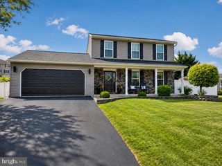 223 EDGEMONT LN, Newmanstown, PA 17073