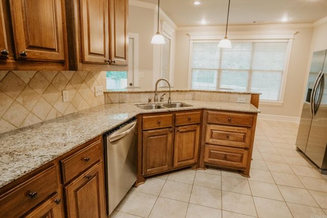 3908 Robinwood Circle, Bryant, AR 72022