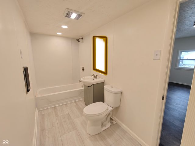 734 Main Street, Shelbyville, IN 46176