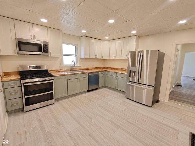 734 Main Street, Shelbyville, IN 46176