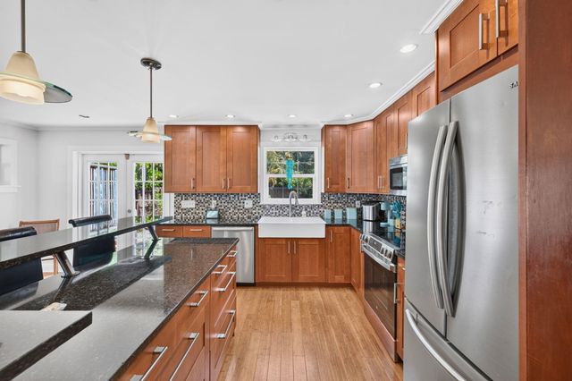 601 NE 14th Place, Fort Lauderdale, FL 33304