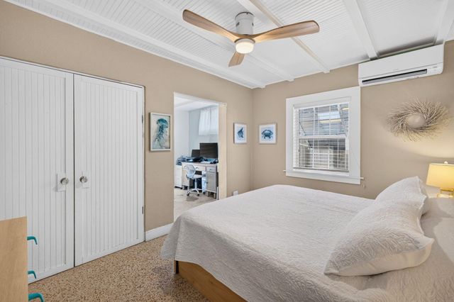 601 NE 14th Place, Fort Lauderdale, FL 33304