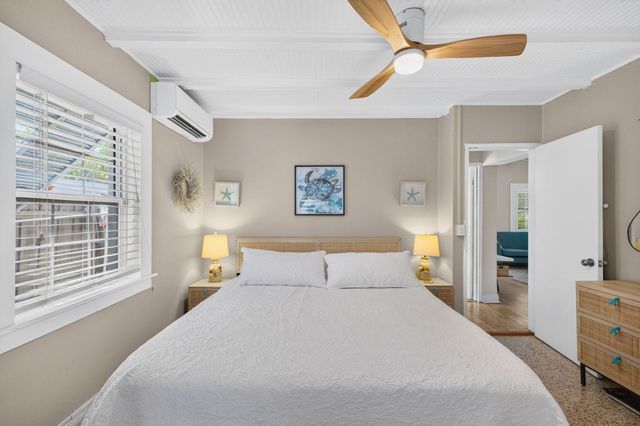 601 NE 14th Place, Fort Lauderdale, FL 33304