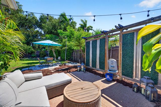 601 NE 14th Place, Fort Lauderdale, FL 33304