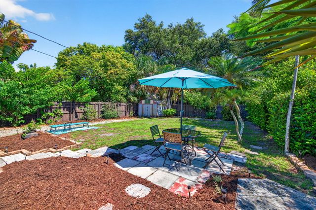 601 NE 14th Place, Fort Lauderdale, FL 33304