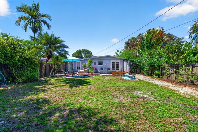 601 NE 14th Place, Fort Lauderdale, FL 33304