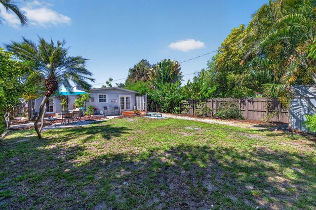 601 NE 14th Place, Fort Lauderdale, FL 33304