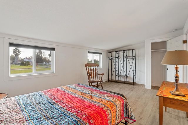 10695 Calvine Rd, Sacramento, CA 95830