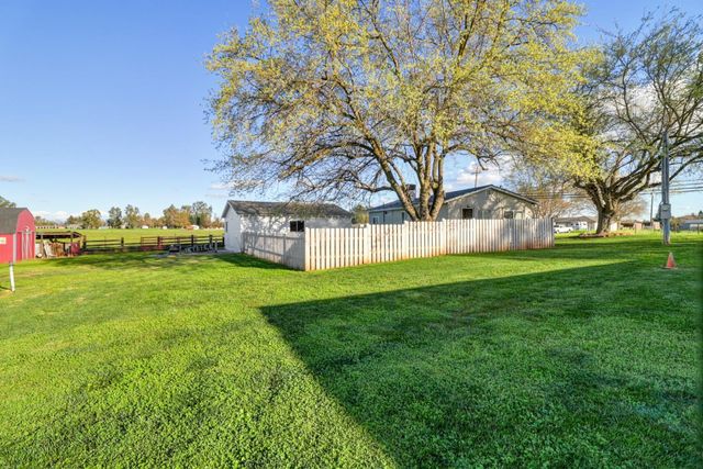 10695 Calvine Rd, Sacramento, CA 95830