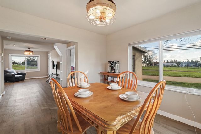 10695 Calvine Rd, Sacramento, CA 95830