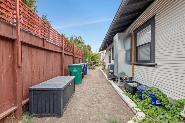 4486 Kansas St, San Diego, CA 92116