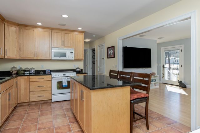 312 Cross Mill Road, Northfield, NH 03276