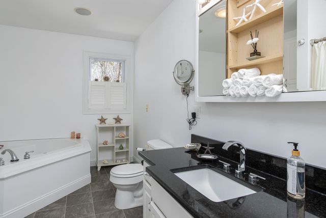 312 Cross Mill Road, Northfield, NH 03276