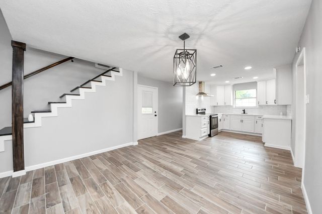 916 Woods Drive, Liberty, TX 77575