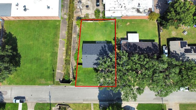916 Woods Drive, Liberty, TX 77575