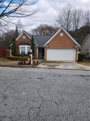2869 Hillvale Cove Drive, Lithonia, GA 30058