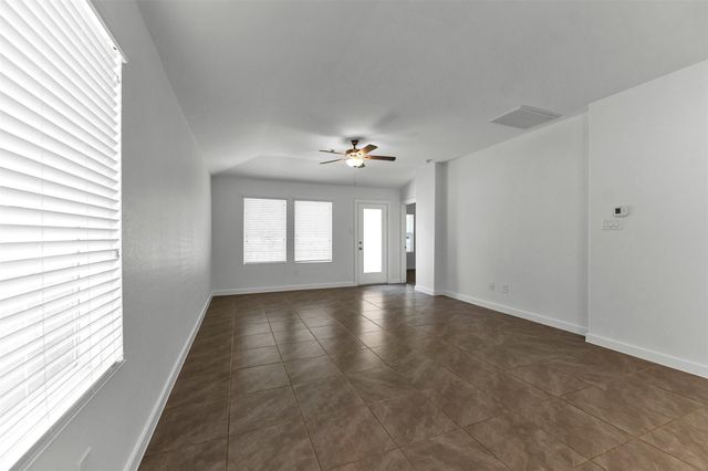 208 Charles Ridge Drive, Conroe, TX 77316