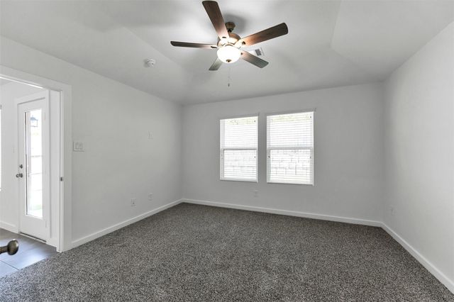 208 Charles Ridge Drive, Conroe, TX 77316