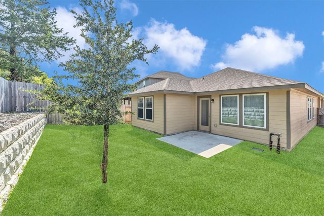 208 Charles Ridge Drive, Conroe, TX 77316