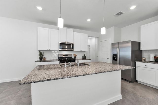 208 Charles Ridge Drive, Conroe, TX 77316