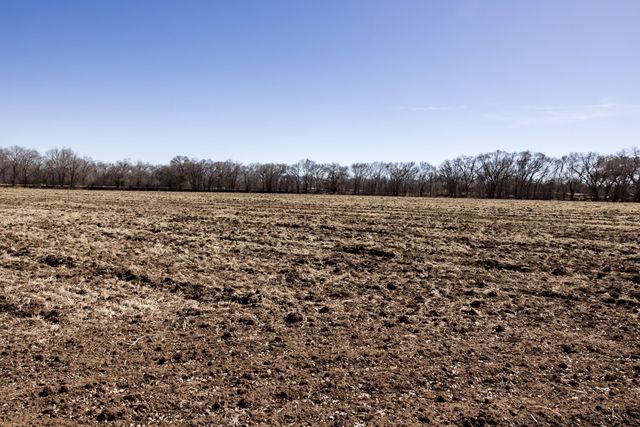 6830 Isleta Boulevard SW, Albuquerque, NM 87105