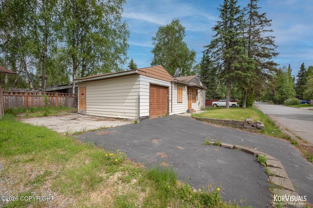 2642 Cottonwood Street, Anchorage, AK 99508