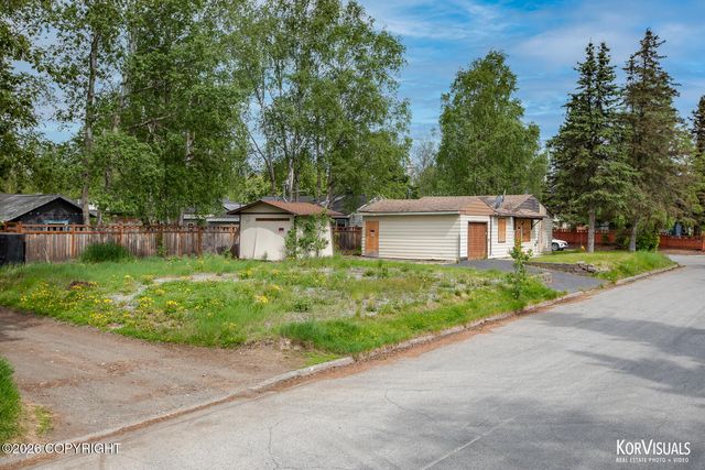 2642 Cottonwood Street, Anchorage, AK 99508