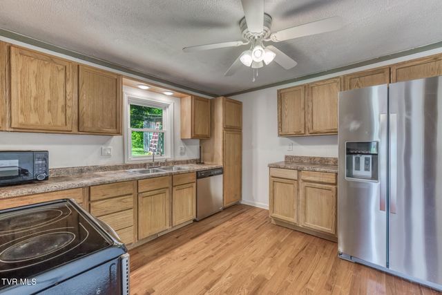 3401 Little Dry Run Road, Butler, TN 37640