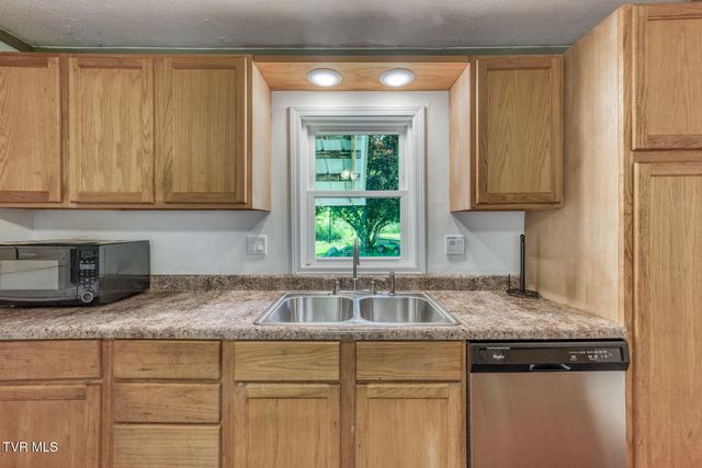 3401 Little Dry Run Road, Butler, TN 37640