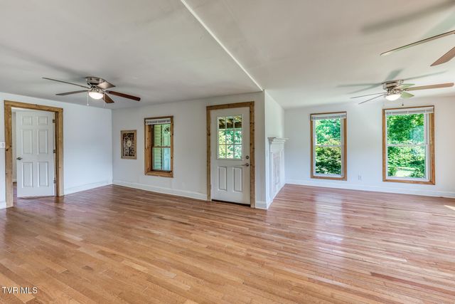 3401 Little Dry Run Road, Butler, TN 37640