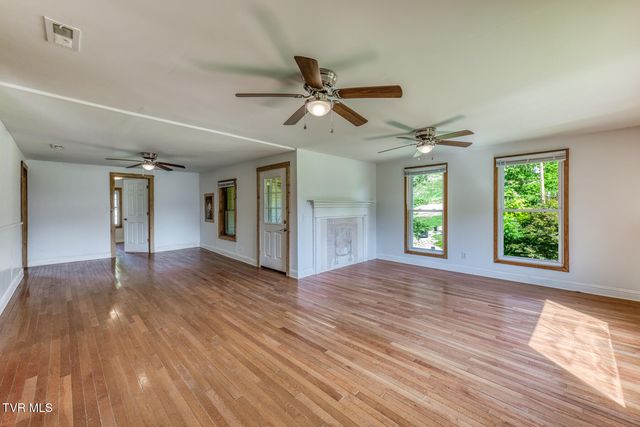 3401 Little Dry Run Road, Butler, TN 37640