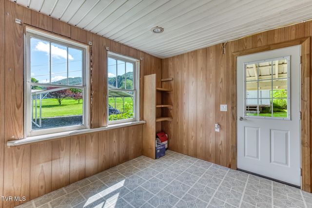 3401 Little Dry Run Road, Butler, TN 37640