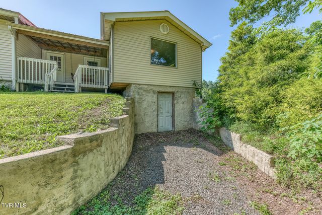3401 Little Dry Run Road, Butler, TN 37640