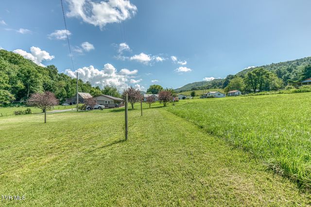 3401 Little Dry Run Road, Butler, TN 37640
