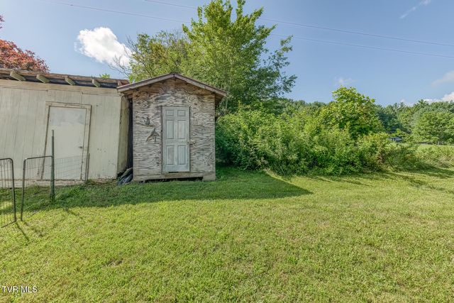 3401 Little Dry Run Road, Butler, TN 37640
