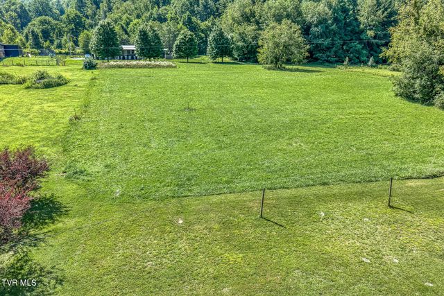 3401 Little Dry Run Road, Butler, TN 37640