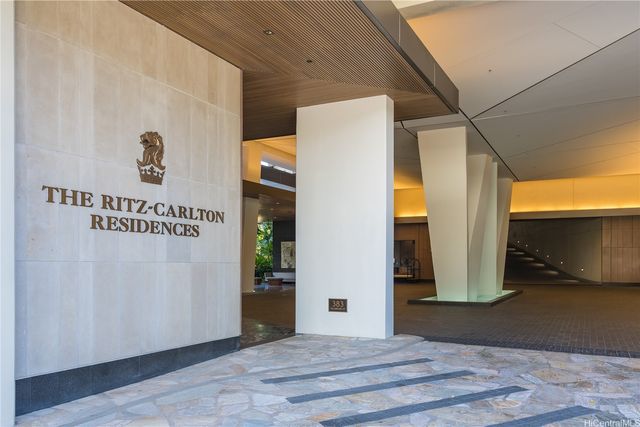 383 Kalaimoku Street E1803, Honolulu, HI 96815
